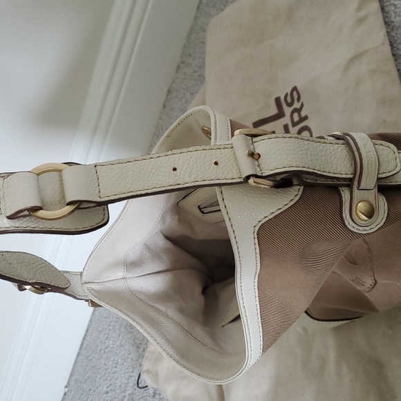 Michael Kors MK est. 1981 canvas and leather shoulder bag - Picture 8 of 9